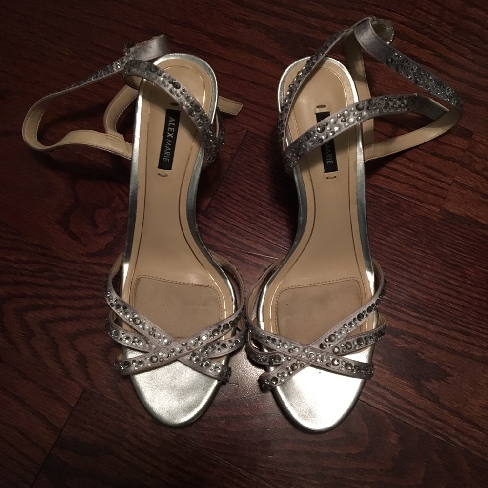 Formal shoes